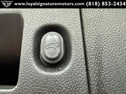 Used 2020 GMC Yukon Denali w/ Denali Ultimate Package image 12