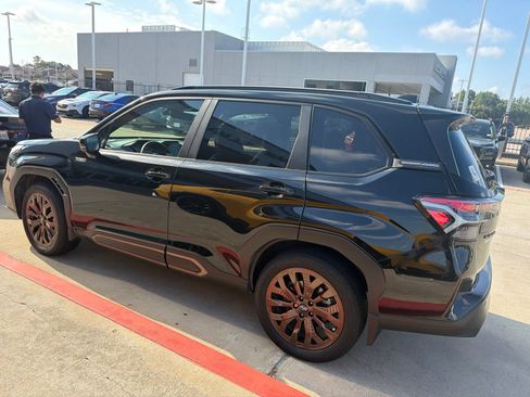 Used 2025 Subaru Forester Sport AWD/4WD image 2