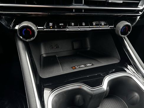 New 2026 Chevrolet Traverse Z71 w/ Enhanced Driving Package image 13