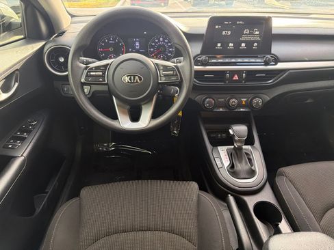 Used 2020 Kia Forte LXS FWD image 19