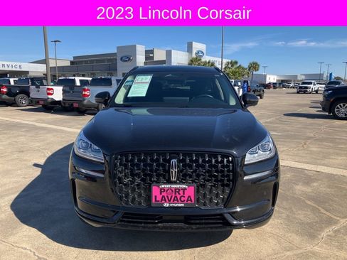 Used 2023 Lincoln Corsair Reserve w/ Equipment Group 201A image 2