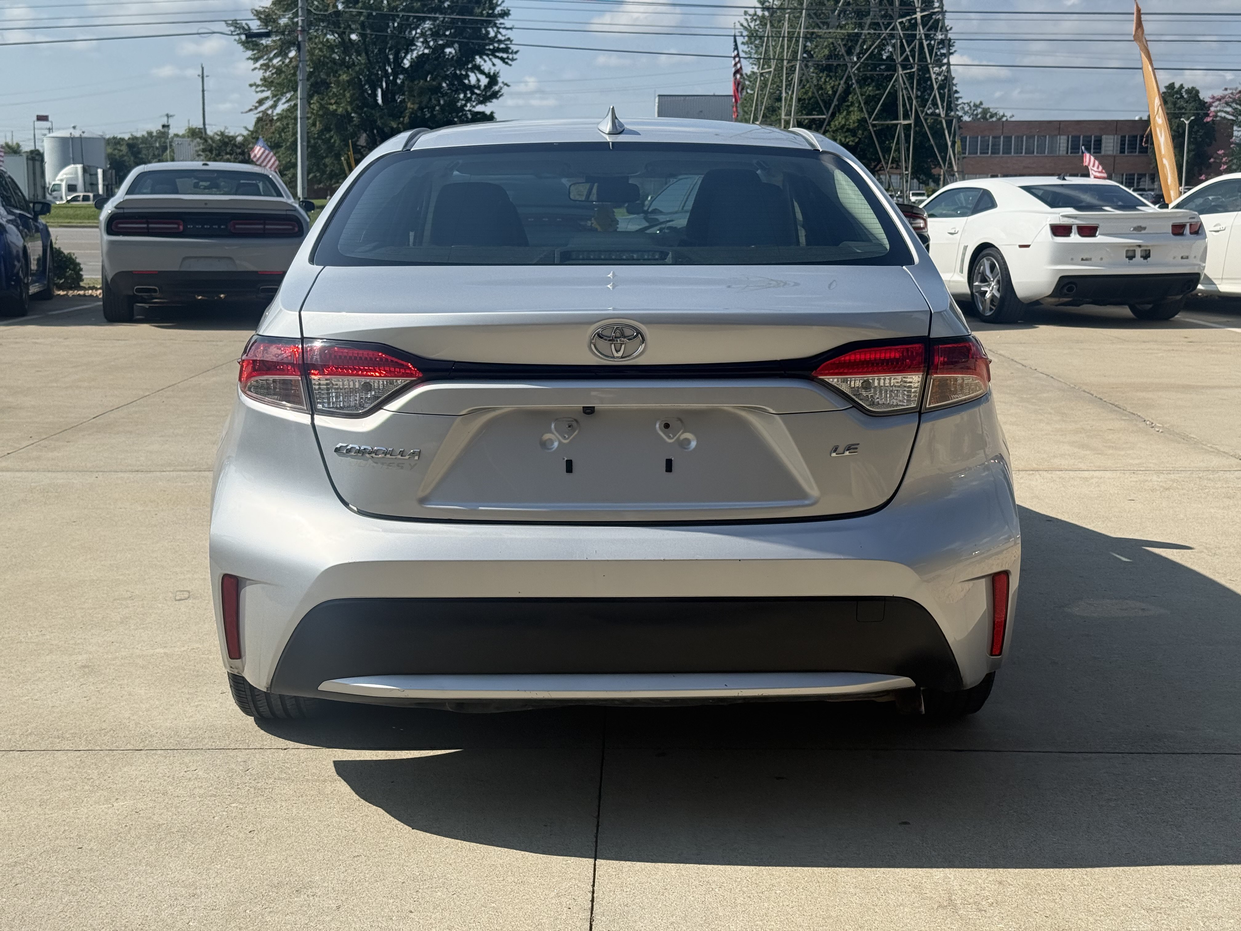 Used 2021 Toyota Corolla LE FWD image 6