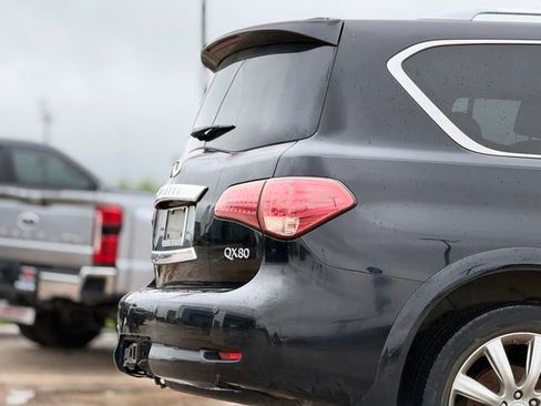 Used 2014 INFINITI QX80 4WD w/ Deluxe Touring Package image 9
