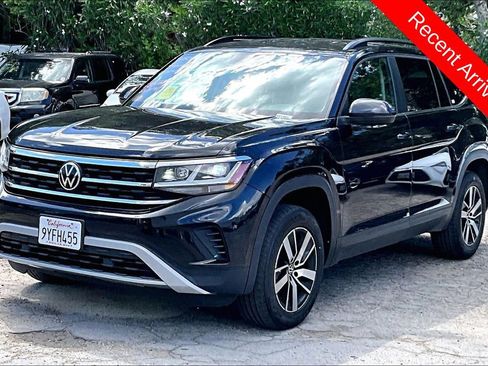 Used 2021 Volkswagen Atlas SE image 3
