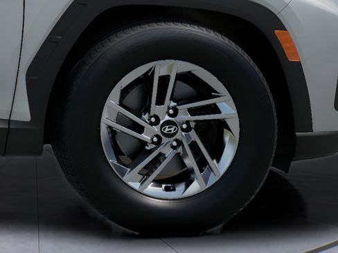 Certified 2026 Hyundai Tucson SE FWD image 8