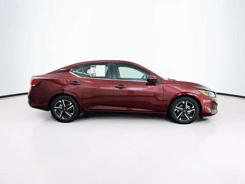 Used 2024 Nissan Sentra SV FWD image 10