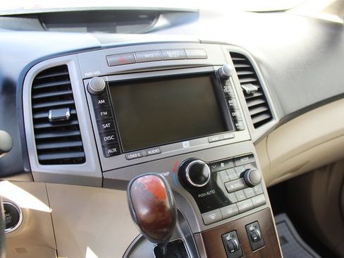 Used 2012 Toyota Venza XLE image 8