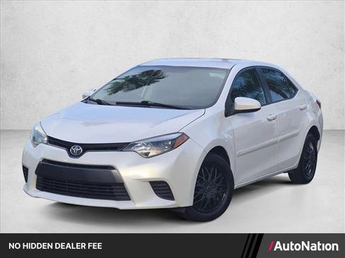 Used 2015 Toyota Corolla LE FWD image 1