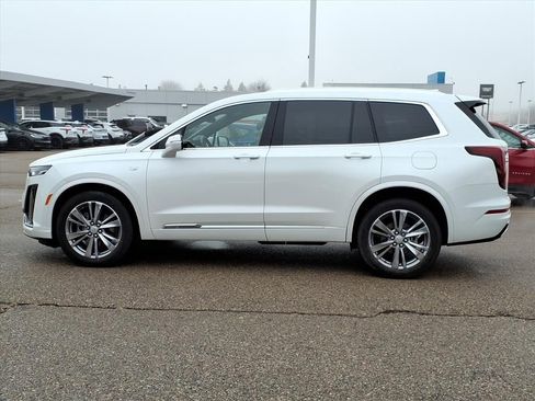 Used 2024 Cadillac XT6 Premium Luxury w/ LPO, Floor Liner Package image 8