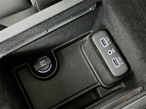 Used 2022 Chrysler 300 S image 34