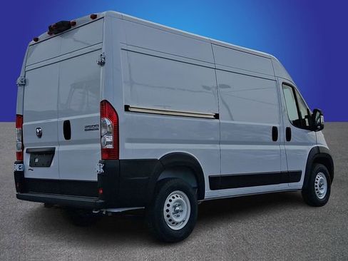 Used 2024 RAM ProMaster 2500 w/ Safety Group image 4