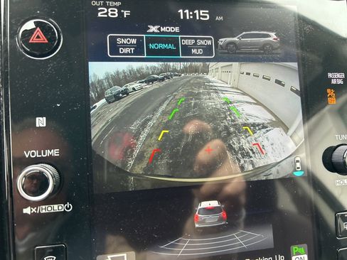 Used 2023 Subaru Ascent Touring image 13