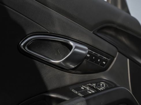 Used 2018 Porsche 718 Cayman S image 44