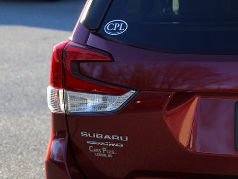 Used 2021 Subaru Forester Premium image 6