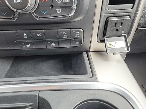 Used 2018 RAM 1500 Big Horn AWD/4WD image 16