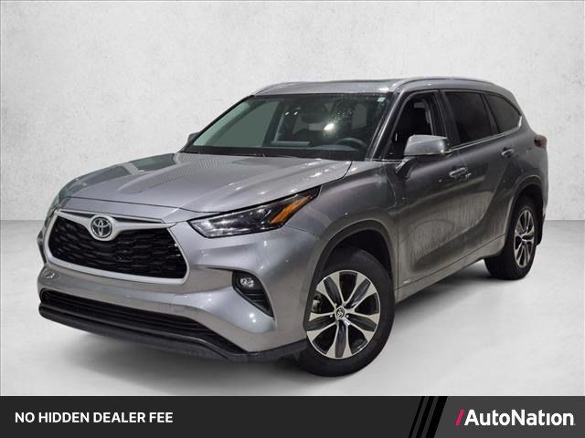 Used 2026 Toyota Highlander XLE AWD/4WD image 1