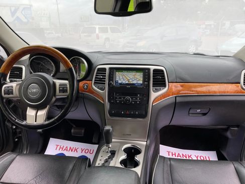 Used 2011 Jeep Grand Cherokee Overland image 17