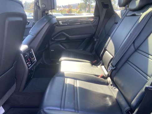 Used 2019 Porsche Cayenne image 13