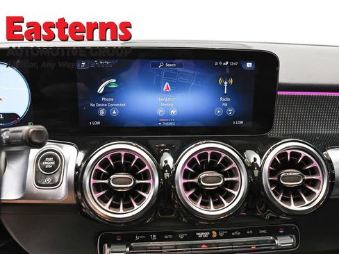 Used 2022 Mercedes-Benz GLB 250 4MATIC w/ Premium Package Lite image 12