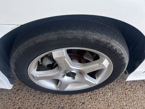 Used 2011 Toyota Camry SE w/ SE Extra-Value Pkg #1 image 2