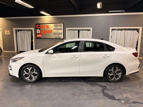 Used 2020 Kia Forte LXS FWD image 3