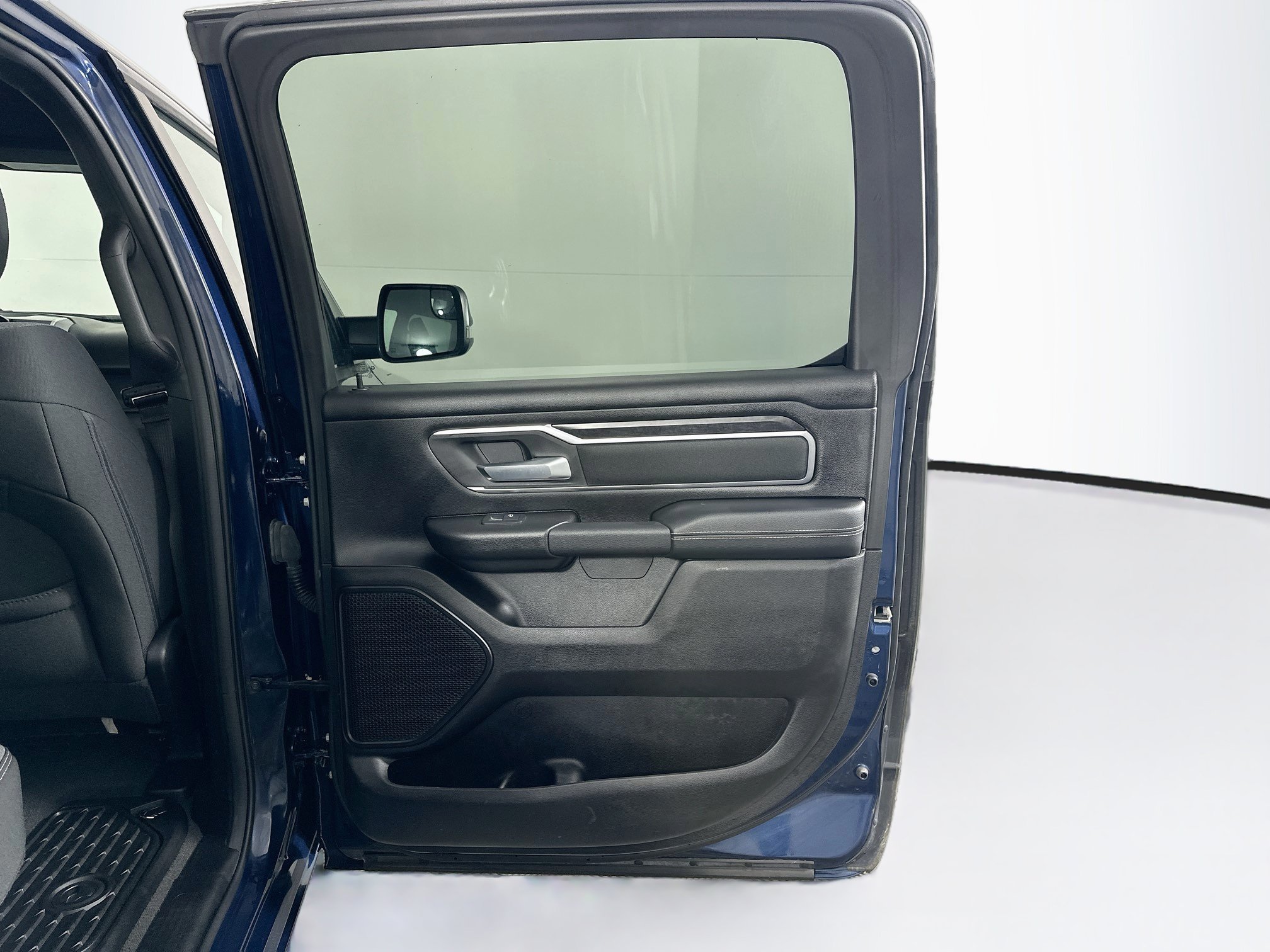 Used 2024 RAM 1500 Big Horn AWD/4WD image 30