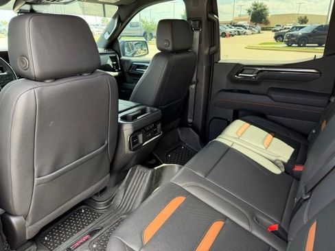 Used 2025 GMC Sierra 1500 AT4 w/ AT4 Premium Package AWD/4WD image 20