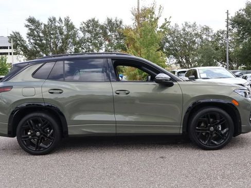 Certified 2026 Volkswagen Tiguan SE R-Line FWD image 9