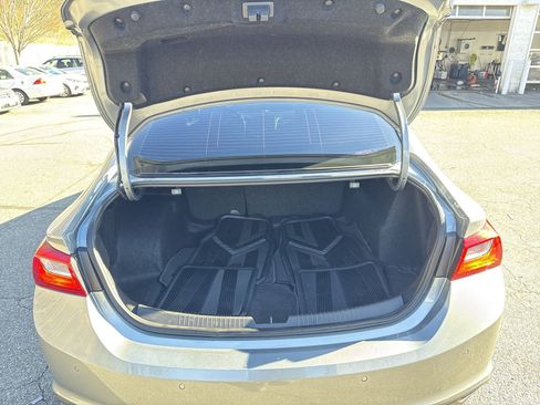 Used 2024 Chevrolet Malibu LT image 27