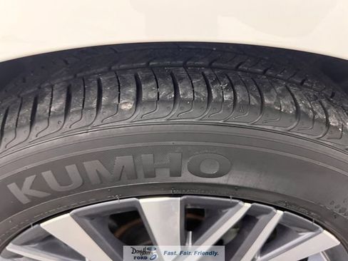 Used 2025 Nissan Altima 2.5 SV FWD image 15