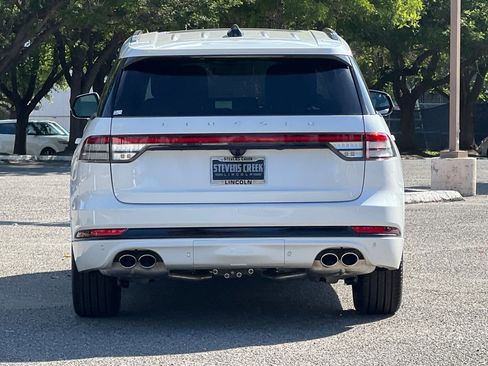 New 2026 Lincoln Aviator AWD image 6