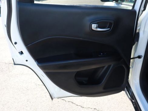 Used 2019 Jeep Compass Altitude image 11