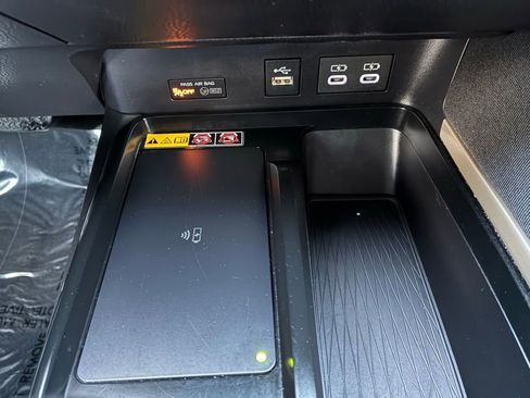 Used 2025 Toyota Camry LE image 29