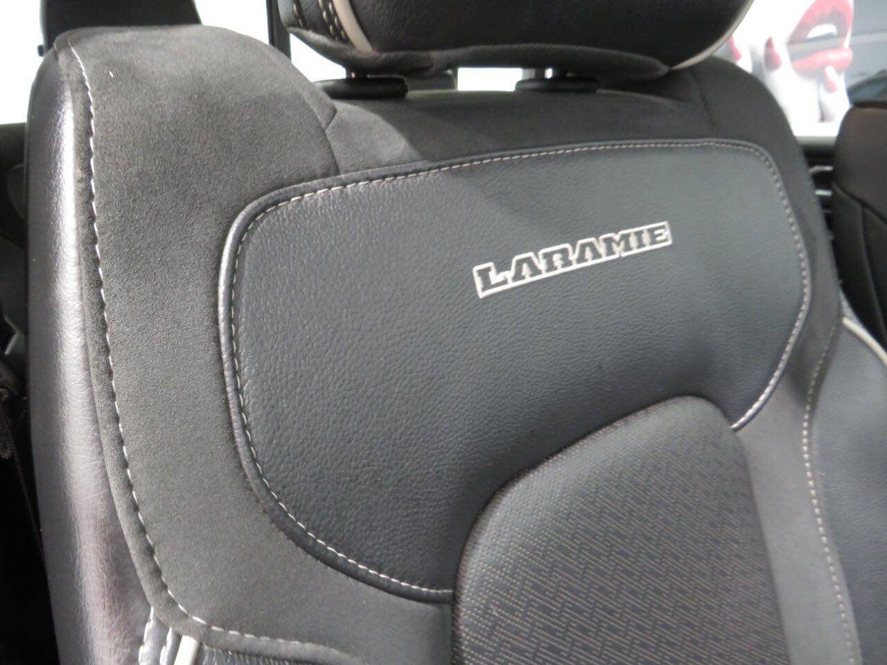 Used 2020 RAM 1500 Laramie AWD/4WD image 11