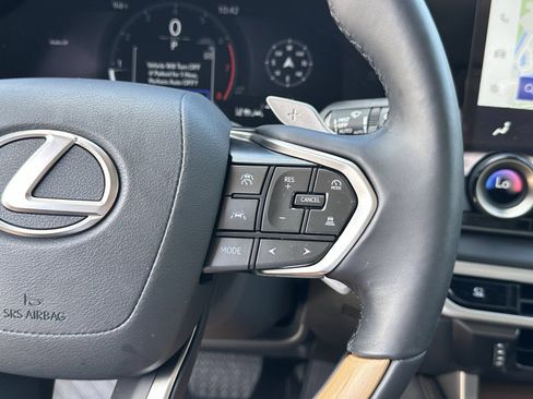 Used 2025 Lexus RX 350 Premium Plus w/ Accessory Package FWD image 33