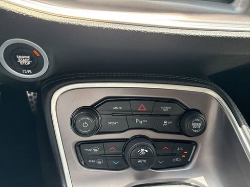 Used 2022 Dodge Challenger R/T RWD image 18