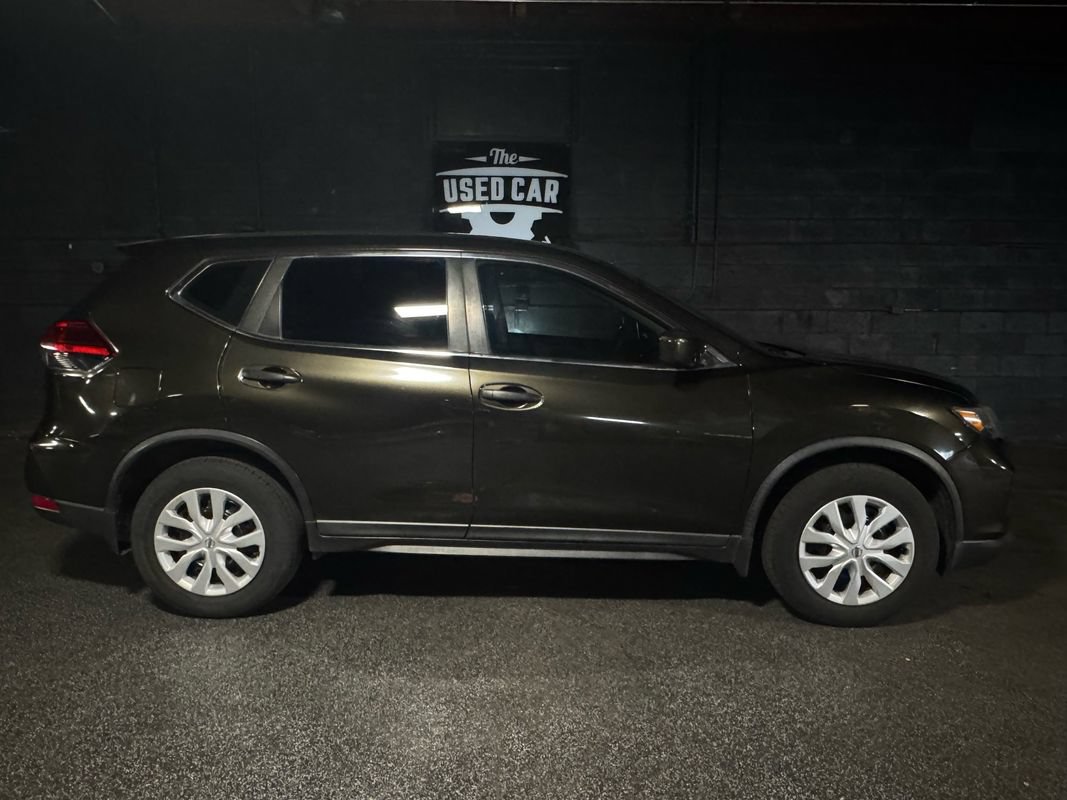 Used 2017 Nissan Rogue S AWD/4WD image 7