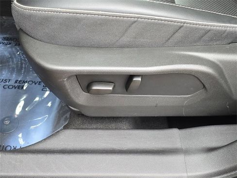 Certified 2023 Buick Envision Essence image 6