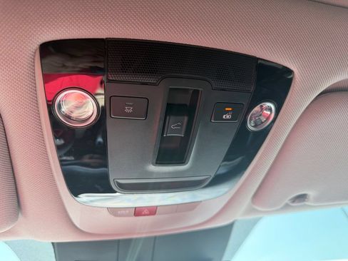 Used 2025 Kia Sorento EX w/ Panoramic Sunroof Package FWD image 3