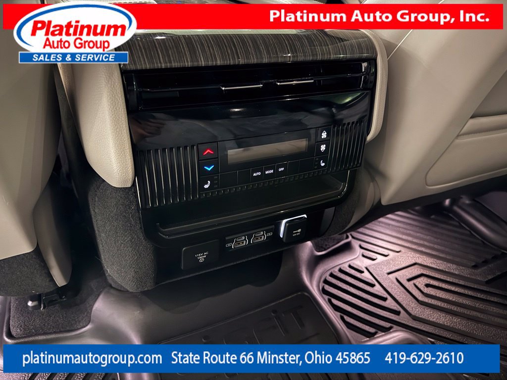 Used 2022 Jeep Wagoneer Series III AWD/4WD image 34