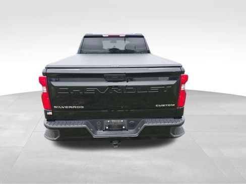Used 2024 Chevrolet Silverado 1500 Custom AWD/4WD image 9
