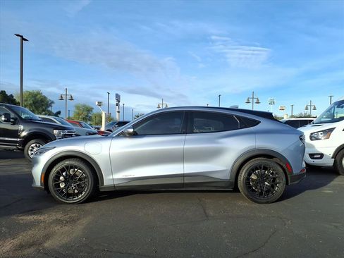 Certified 2022 Ford Mustang Mach-E Select image 3