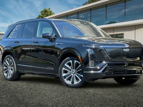 New 2026 Cadillac Vistiq Sport w/ LPO, Floor Liner Package image 2