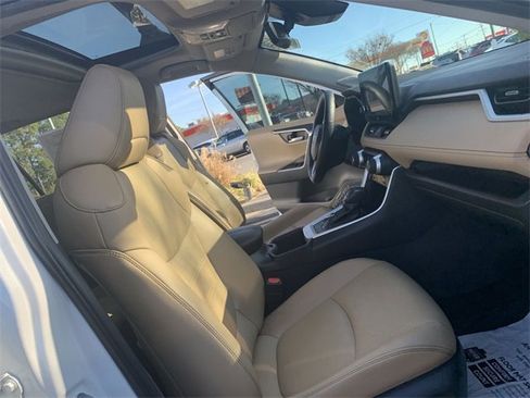 Used 2023 Toyota RAV4 Limited image 14