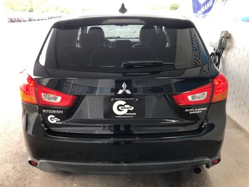 Used 2017 Mitsubishi Outlander Sport ES FWD image 7