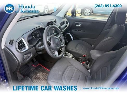 Used 2021 Jeep Renegade Latitude FWD image 5