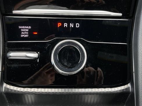 Certified 2025 Jeep Grand Cherokee Limited w/ Luxury Tech Group II AWD/4WD image 36