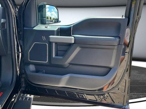 Used 2018 Ford F150 Raptor w/ Equipment Group 802A Luxury AWD/4WD image 27