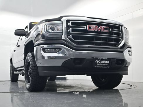 Used 2017 GMC Sierra 1500 SLE w/ SLE Value Package AWD/4WD image 50