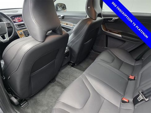 Used 2018 Volvo S60 T5 Inscription Platinum image 15